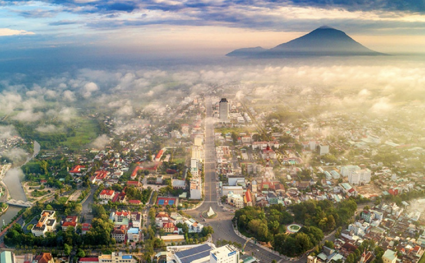 Tỉnh lớn phía Nam dự kiến xây sân bay thương mại nằm ngay gần ngọn núi huyền bí cao nhất Nam Bộ- Ảnh 1.