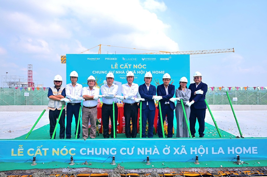 Chung cư nhà ở xã hội LA Home cất nóc trước hạn, chuẩn bị bàn giao cuối năm- Ảnh 2.