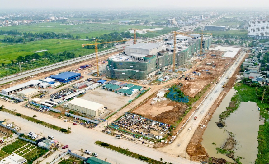 Cận cảnh công trường dự án Aeon Mall Thanh Hóa hơn 4.000 tỷ đồng đang thi công rầm rộ- Ảnh 1.