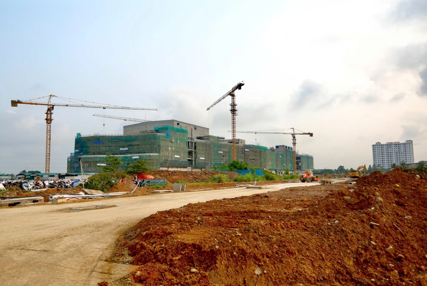 Cận cảnh công trường dự án Aeon Mall Thanh Hóa hơn 4.000 tỷ đồng đang thi công rầm rộ- Ảnh 13.