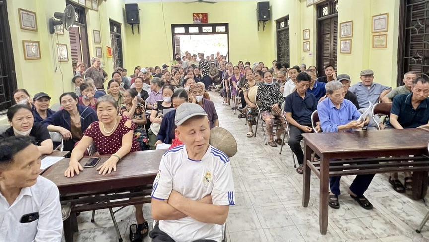 Gần 400 hộ dân xếp hàng nhận tiền bồi thường đại dự án 925.000 tỷ của Vingroup- Ảnh 1.