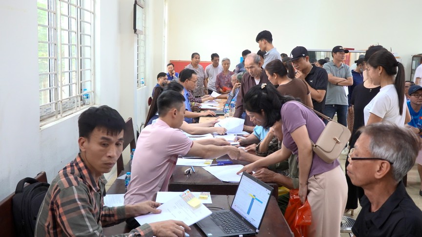 Hàng trăm hộ dân được chi trả gần 1.000 tỷ tiền đền bù tại đại dự án 925.000 tỷ của Vingroup- Ảnh 1.