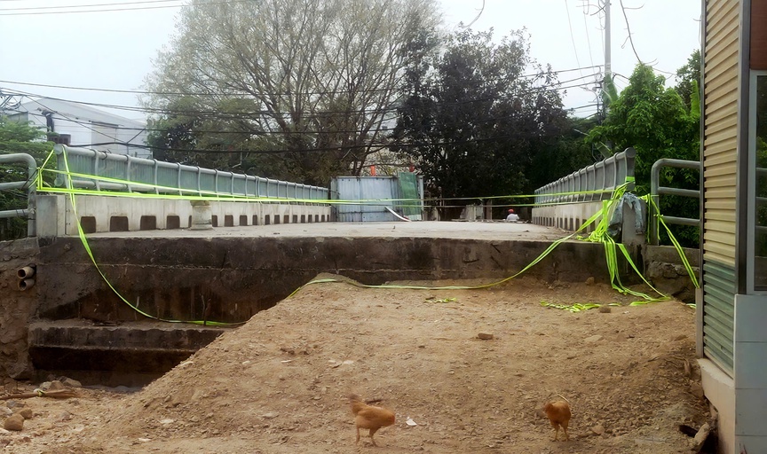 TP. Huế: Cầu xây xong, nhưng vẫn “bít đường”- Ảnh 2.