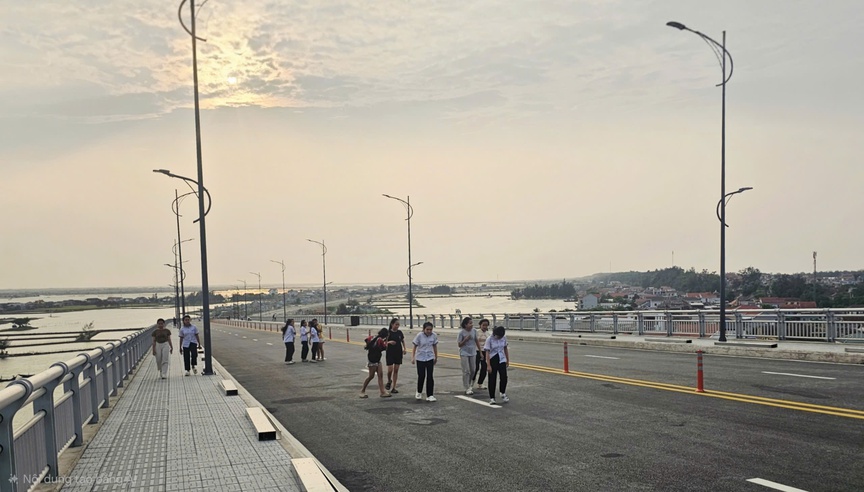 TP. Huế: Cầu vượt biển Thuận An sẵn sàng thông xe dịp 30/4- Ảnh 5.
