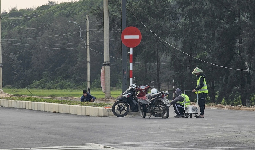 TP. Huế: Cầu vượt biển Thuận An sẵn sàng thông xe dịp 30/4- Ảnh 6.