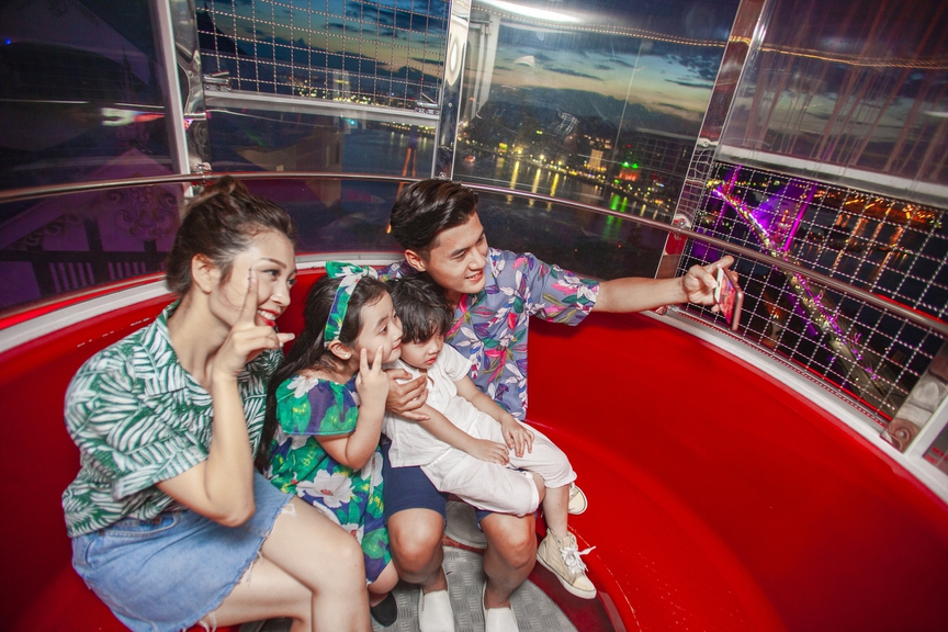 Nghỉ Giỗ Tổ và 30/4: đến Sun World Ha Long check-in cờ hoa rực rỡ, xem carnival, trải nghiệm ẩm thực giữa tầng mây - Ảnh 3.