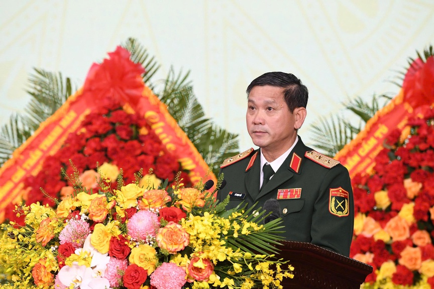 Quân khu 5 đón nhận danh hiệu Anh hùng lực lượng vũ trang nhân dân trong niềm tự hào của miền Trung và Tây Nguyên- Ảnh 2.