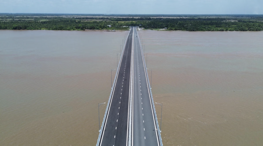 Chỉ vài ngày nữa, chính thức khai thác cầu vượt sông 4.000 tỷ xóa bỏ toàn bộ các bến phà lâu đời, nối thông 2 tỉnh thành miền Tây- Ảnh 1.