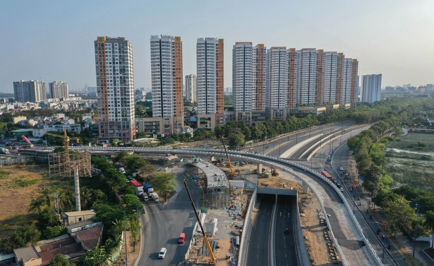Chỉ vài ngày nữa, chính thức thông xe cầu vượt thuộc nút giao 3 tầng hiện đại nhất TP. HCM, giải cứu kẹt xe khu Đông- Ảnh 1.