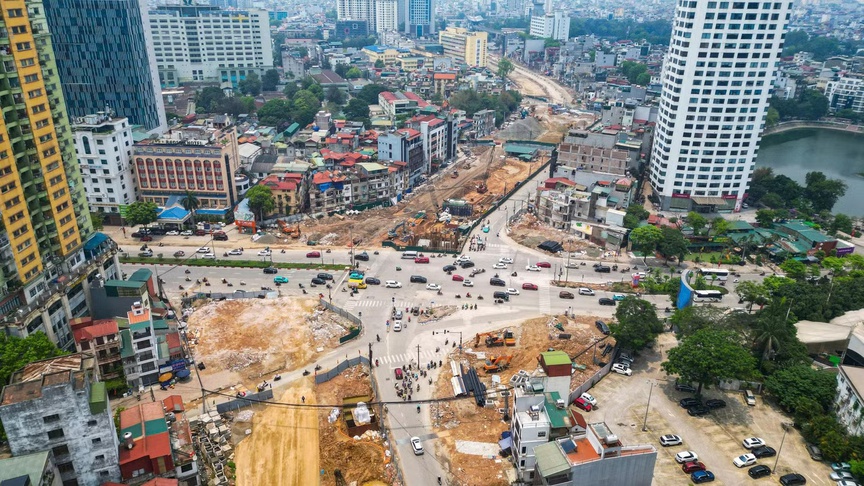 2 cầu vượt quan trọng trên tuyến đường ‘đắt nhất hành tinh’ dần thành hình- Ảnh 2.