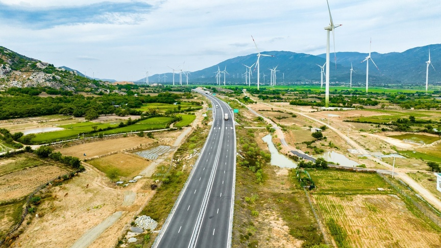 Cao tốc gần 9.000 tỷ của liên danh Tập đoàn Đèo Cả báo tin vui sau 2 năm vận hành- Ảnh 1.