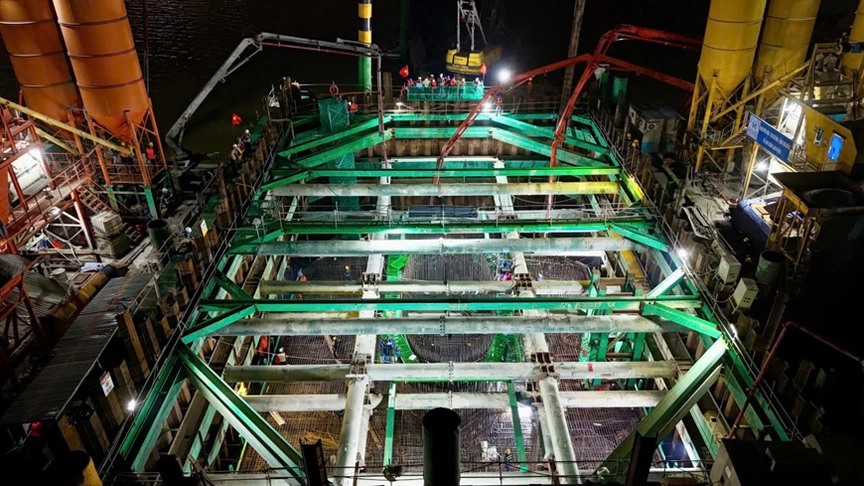 Siêu cầu 16.000 tỷ mang tên danh tướng huyền thoại của Việt Nam tăng tốc thi công trước khi bước vào mùa mưa- Ảnh 2.