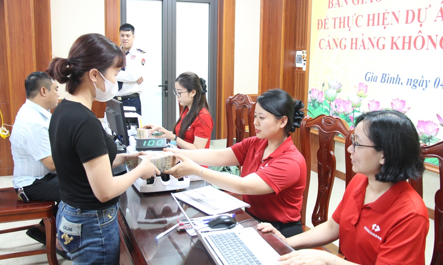 Hình ảnh tại buổi chi tiền thưởng. Nguồn ảnh: Báo Bắc Ninh