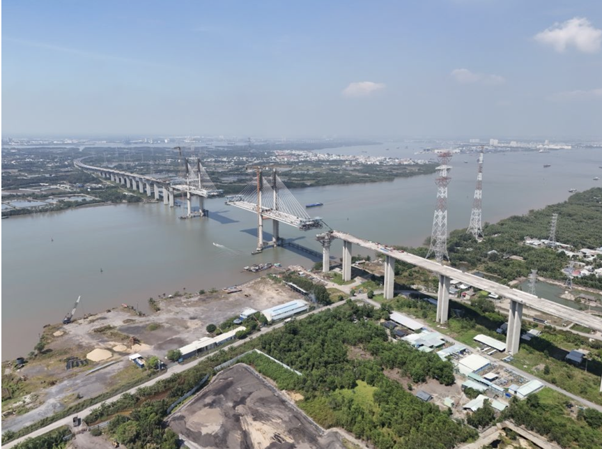 Chỉ 1 tháng nữa, chính thức hợp long cây cầu dây văng có tĩnh không cao nhất Việt Nam, nối thông miền Đông với miền Tây- Ảnh 1. Chỉ 1 tháng nữa, chính thức hợp long cây cầu dây văng có tĩnh không cao nhất Việt Nam, nối thông miền Đông với miền Tây- Ảnh 1.