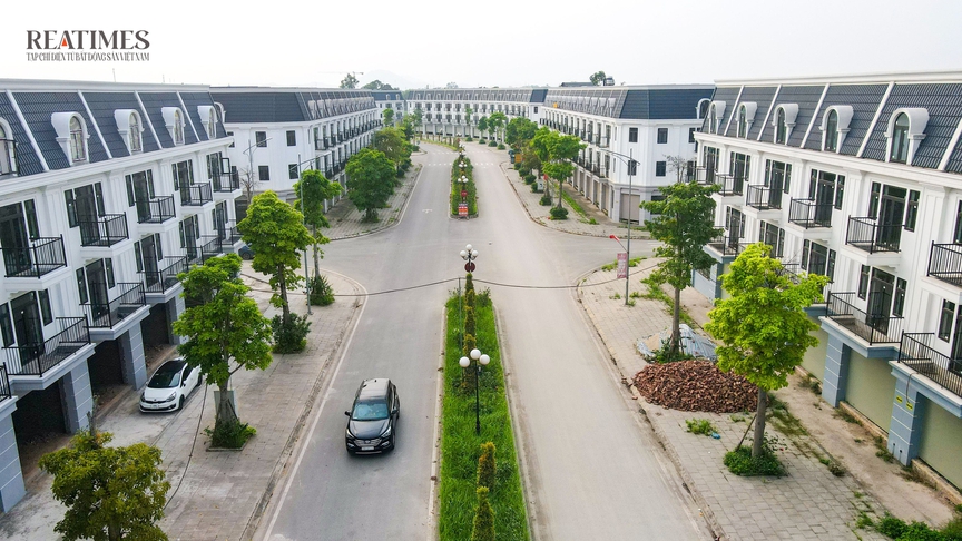 Thái Nguyên: Đất trống trải dài, shophouse đầy cỏ dại tại khu đô thị Việt - Hàn- Ảnh 5.