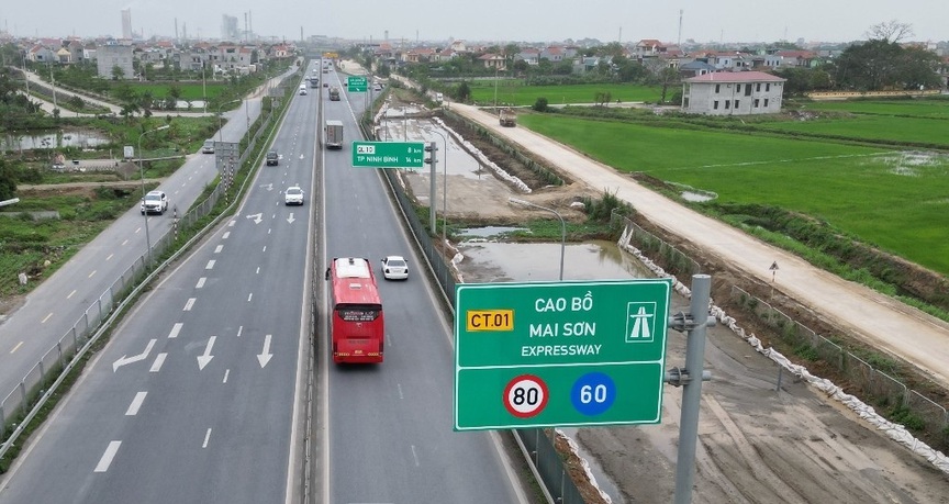 Chỉ 2 tháng nữa, chính thức hoàn thiện ‘lên đời’ tuyến cao tốc huyết mạch đi xuyên Ninh Bình- Ảnh 2.