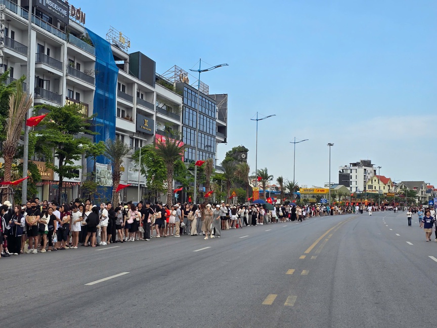 80.000 khán giả bùng nổ cảm xúc cùng Carnaval Hạ Long 2026- Ảnh 2.