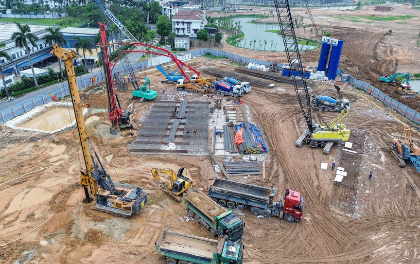 Noble West Lake Ha Noi: 12 tòa tháp 40 tầng thi công xuyên đêm, "đại công trường" lớn bậc nhất Tây Hồ Tây lộ diện- Ảnh 3. Noble West Lake Ha Noi: 12 tòa tháp 40 tầng thi công xuyên đêm, "đại công trường" lớn bậc nhất Tây Hồ Tây lộ diện- Ảnh 3.