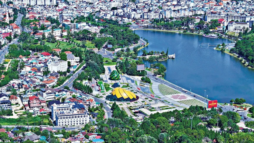 Tỉnh lớn nhất Việt Nam tham vọng trở thành 'đầu tàu' tăng trưởng mới trước năm 2030- Ảnh 1.