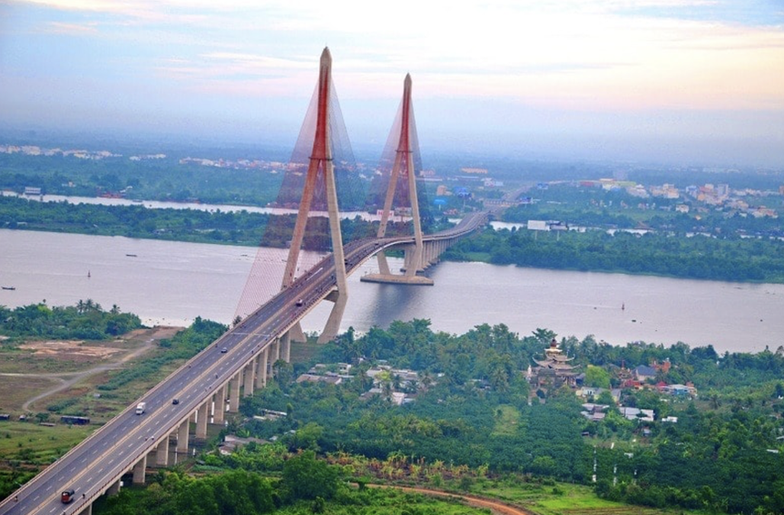 Gặp sự cố đổ sập hoàn toàn khối bê tông từ độ cao hàng chục mét, Việt Nam vẫn thành công hoàn thành siêu cầu 5.000 tỷ lập kỷ lục Đông Nam Á- Ảnh 1. Gặp sự cố đổ sập hoàn toàn khối bê tông từ độ cao hàng chục mét, Việt Nam vẫn thành công hoàn thành siêu cầu 5.000 tỷ lập kỷ lục Đông Nam Á- Ảnh 1.