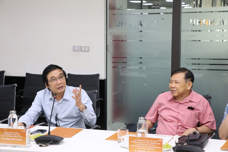 Hội đồng Giám khảo Chung khảo Giải thưởng Quốc gia Bất động sản Việt Nam lần thứ II làm việc CTCP Phát triển Bất động sản Văn Phú- Ảnh 7. Hội đồng Giám khảo Chung khảo Giải thưởng Quốc gia Bất động sản Việt Nam lần thứ II làm việc CTCP Phát triển Bất động sản Văn Phú- Ảnh 7.