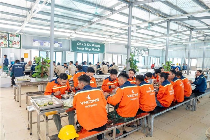 Vingroup tuyển dụng giai đoạn 1 hơn 20.000 lao động làm việc tại khu đô thị thể thao quốc tế Hà Nội- Ảnh 1.
