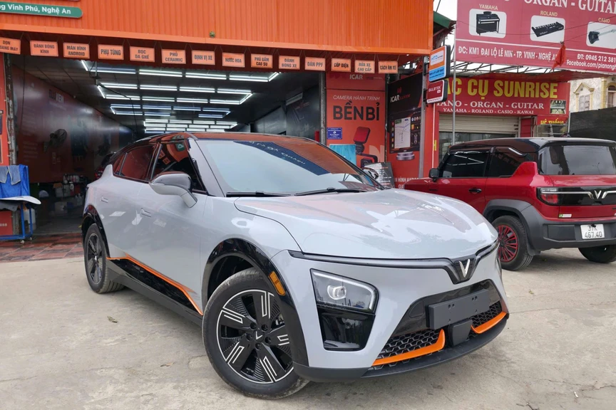 Chủ xe VinFast VF 7: “Đáng lẽ nên chuyển sang xe điện sớm hơn”- Ảnh 2.