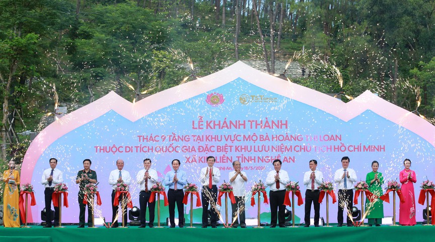 Khánh thành công trình Thác 9 tầng tại quê hương Bác Hồ- Ảnh 1.