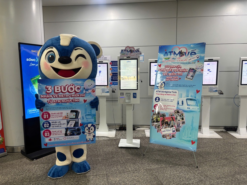 Metro TP.HCM có "ATM vé nghĩa tình", miễn phí cho người có thu nhập thấp- Ảnh 2. Metro TP.HCM có "ATM vé nghĩa tình", miễn phí cho người có thu nhập thấp- Ảnh 2.