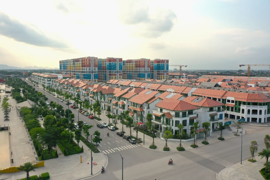 Sướng như cư dân Sun Urban City: Xem nhạc nước, ngắm pháo hoa, chơi công viên mỗi ngày- Ảnh 1.
