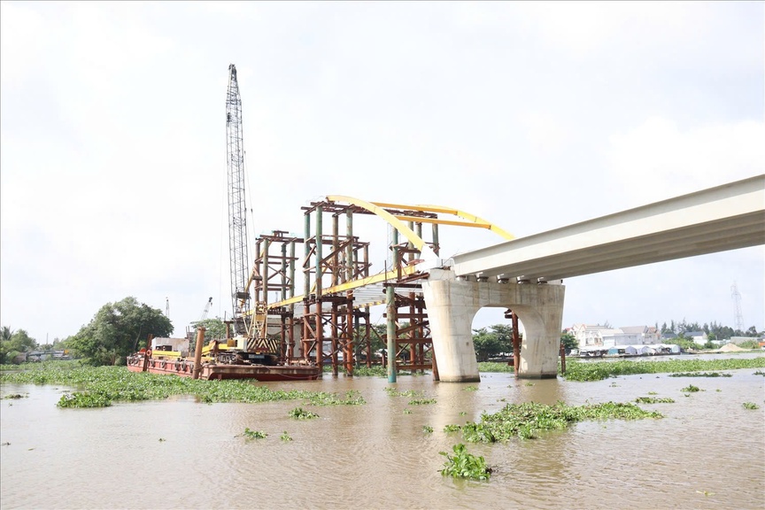4 tháng nữa, đoạn đường hơn 52km thuộc đường Hồ Chí Minh buộc phải hoàn thành- Ảnh 1. 4 tháng nữa, đoạn đường hơn 52km thuộc đường Hồ Chí Minh buộc phải hoàn thành- Ảnh 1.