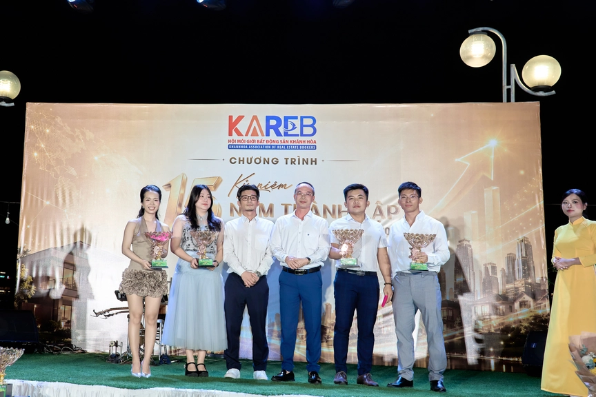 Hội Môi giới Bất động sản Khánh Hòa kỷ niệm 15 năm thành lập- Ảnh 9. Hội Môi giới Bất động sản Khánh Hòa kỷ niệm 15 năm thành lập- Ảnh 9.