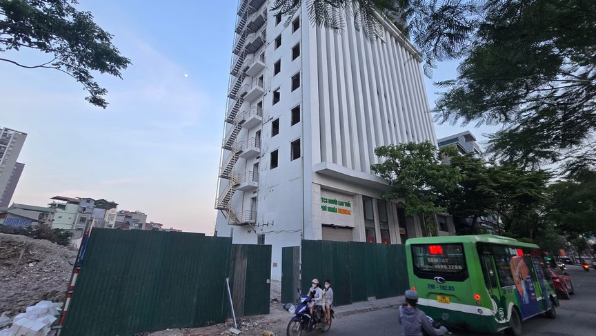 Một tòa nhà 13 tầng sẽ bị ‘cắt góc’, nhường chỗ cho tuyến vành đai xuyên tâm Thủ đô- Ảnh 1. Một tòa nhà 13 tầng sẽ bị ‘cắt góc’, nhường chỗ cho tuyến vành đai xuyên tâm Thủ đô- Ảnh 1.