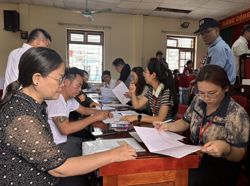 Một xã phấn đấu giải ngân 1.000 tỷ/tuần tiền bồi thường GPMB dự án sở hữu sân vận động 135.000 chỗ ngồi lớn nhất thế giới- Ảnh 1. Một xã phấn đấu giải ngân 1.000 tỷ/tuần tiền bồi thường GPMB dự án sở hữu sân vận động 135.000 chỗ ngồi lớn nhất thế giới- Ảnh 1.