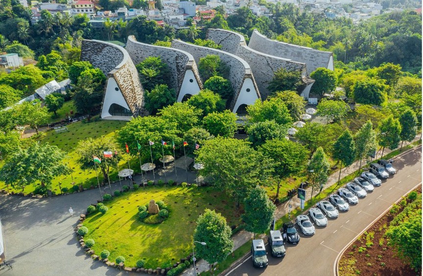 Việt Nam có một bảo tàng check-in triệu view: Nơi lưu trữ 11.000 hiện vật vô giá với kiến trúc đa hình, công trình tâm huyết của Đặng Lê Nguyên Vũ- Ảnh 2.