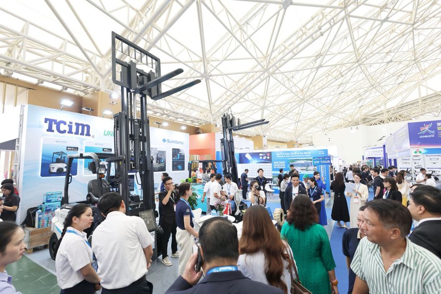 Kế bên trung tâm triển lãm top 10 thế giới, ôm trọn ga đường sắt tốc độ cao: Lợi thế kép của Vincom Collection Bazaar- Ảnh 3.