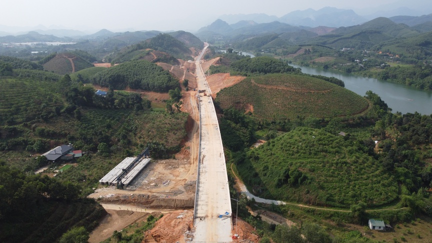 Cao tốc dài hơn 100km chạy xuyên tỉnh rộng thứ 2 miền Bắc nỗ lực ‘về đích’- Ảnh 1.