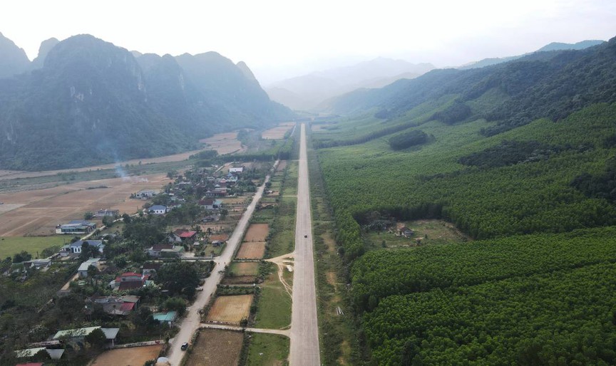 Việt Nam có một sân bay dã chiến nằm ẩn mình giữa dãy Trường Sơn, chỉ xuất kích một trận nhưng đi vào lịch sử- Ảnh 1.