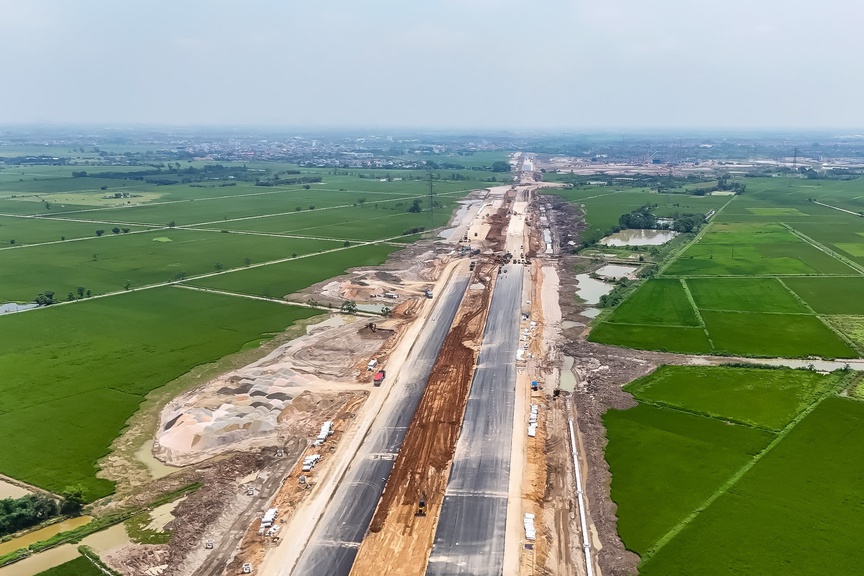 Đại lộ rộng đến 120m đang thành hình: Kết nối sân vận động lớn nhất thế giới, chạy xuyên tâm siêu đô thị của Vingroup- Ảnh 2.
