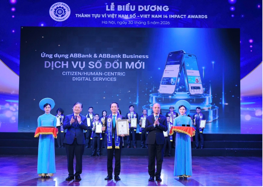 ABBank nhận giải “Dịch vụ số xuất sắc” tại Viet Nam I4 Impact Awards 2026- Ảnh 1. ABBank nhận giải “Dịch vụ số xuất sắc” tại Viet Nam I4 Impact Awards 2026- Ảnh 1.