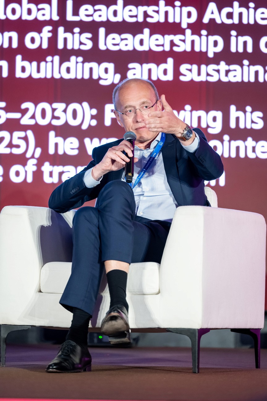 CEO Techcombank Jens Lottner: Tái định nghĩa lợi thế cạnh tranh nhờ chiến lược "AI-first"- Ảnh 1. CEO Techcombank Jens Lottner: Tái định nghĩa lợi thế cạnh tranh nhờ chiến lược "AI-first"- Ảnh 1.