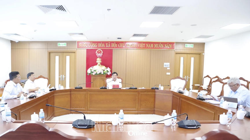 Hình ảnh tại buổi làm việc. Nguồn ảnh: Báo Khánh Hòa Hình ảnh tại buổi làm việc. Nguồn ảnh: Báo Khánh Hòa