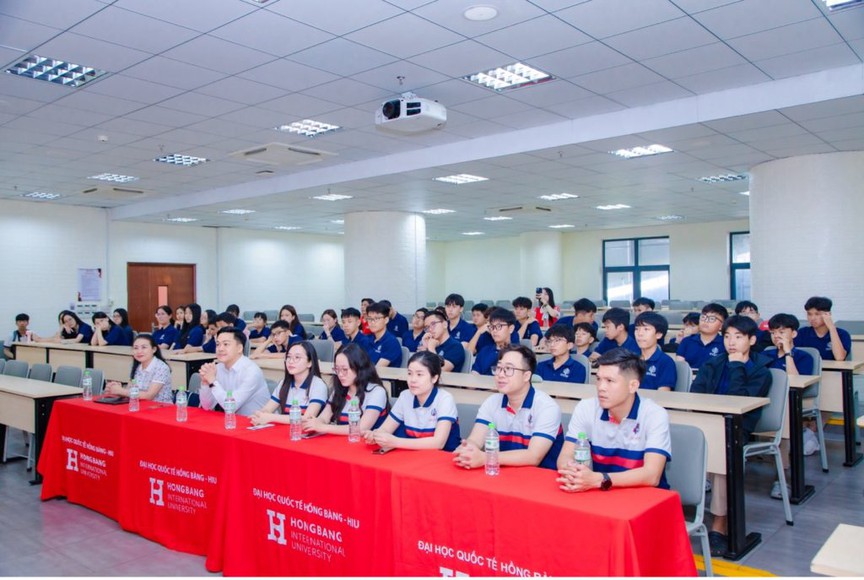 UKA, iSchool và HIU mở rộng hành trình hướng nghiệp cho học sinh toàn quốc- Ảnh 2.