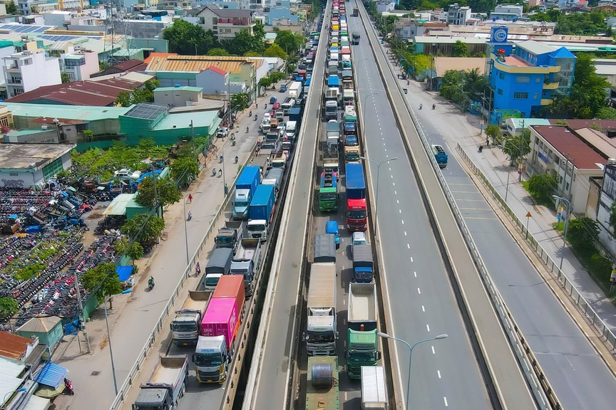 Việt Nam bắt đầu sửa chữa cây cầu dây văng hơn 2.000 tỷ từng giữ kỷ lục lớn bậc nhất cả nước - Ảnh 2. Việt Nam bắt đầu sửa chữa cây cầu dây văng hơn 2.000 tỷ từng giữ kỷ lục lớn bậc nhất cả nước - Ảnh 2.