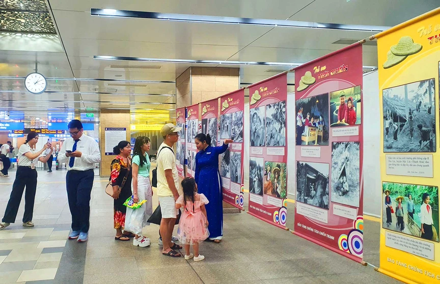TP.HCM: Triển lãm "Trẻ em thời chiến" trong không gian nhà ga Metro- Ảnh 2.