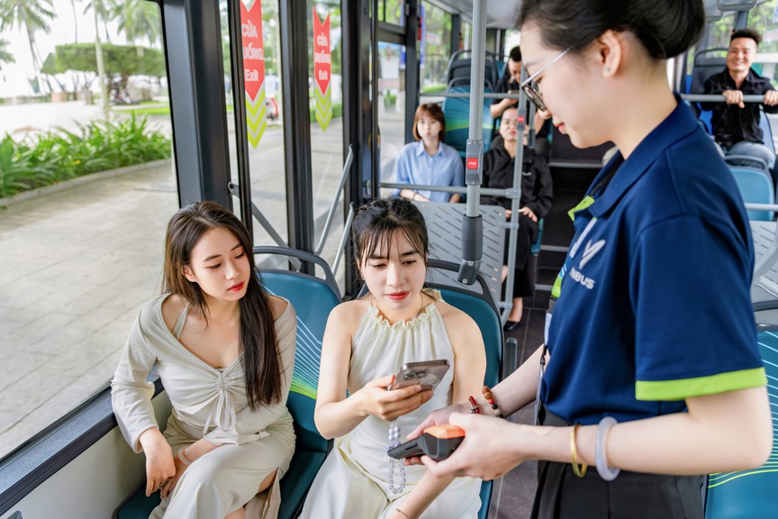 Ngày càng nhiều người hỏi: Bao giờ VinBus mở thêm tuyến mới?- Ảnh 2.