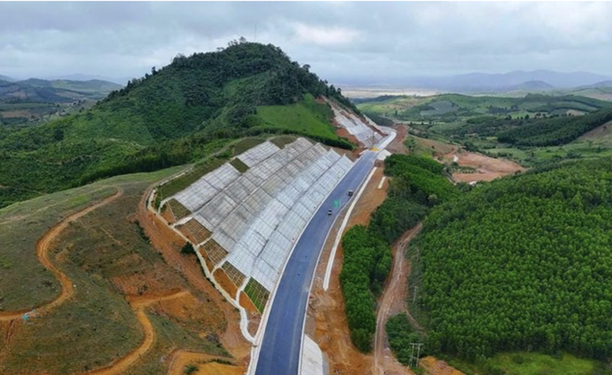 Cao tốc nối ‘rừng - biển’ đầu tiên của Việt Nam đón tin vui lớn- Ảnh 1. Cao tốc nối ‘rừng - biển’ đầu tiên của Việt Nam đón tin vui lớn- Ảnh 1.