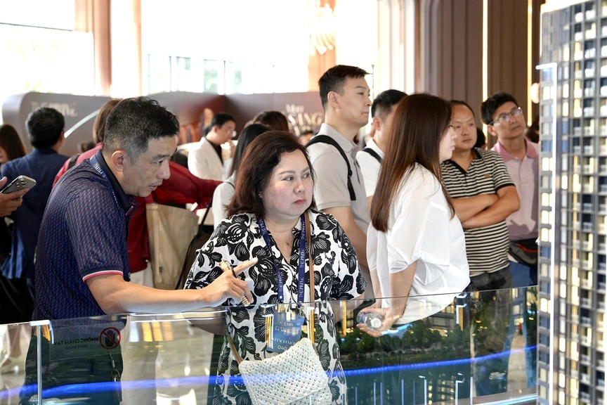 Dòng tiền vẫn ưu tiên bất động sản trung tâm, Cloud9 Tower thu hút sự quan tâm trong ngày mở bán - Ảnh 1.