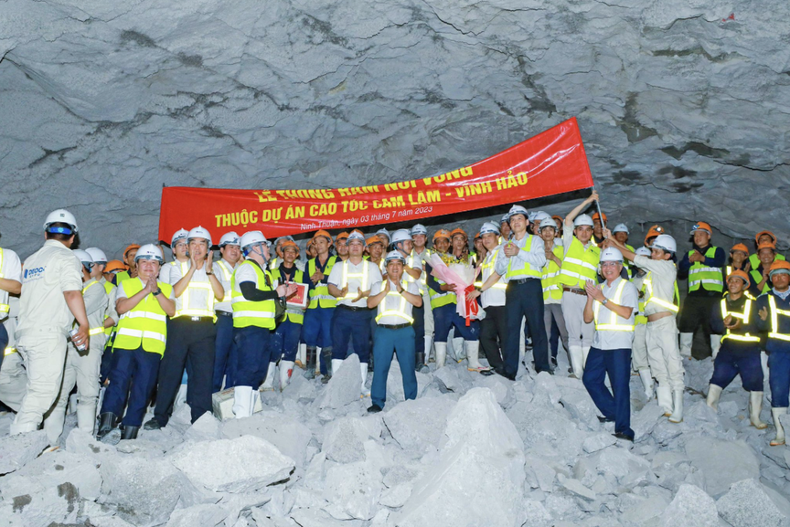 Hầm xuyên núi dài nhất cao tốc Bắc – Nam: Địa chất dị biệt và nguy cơ thảm họa sập hầm - Ảnh 4.