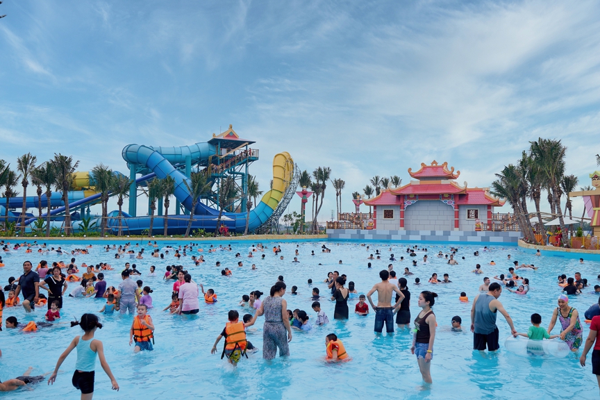 Ninh Bình: Chỉ 50 nghìn đồng để chinh phục Vịnh Thần Sóng tại Sun World Ha Nam - Ảnh 2.